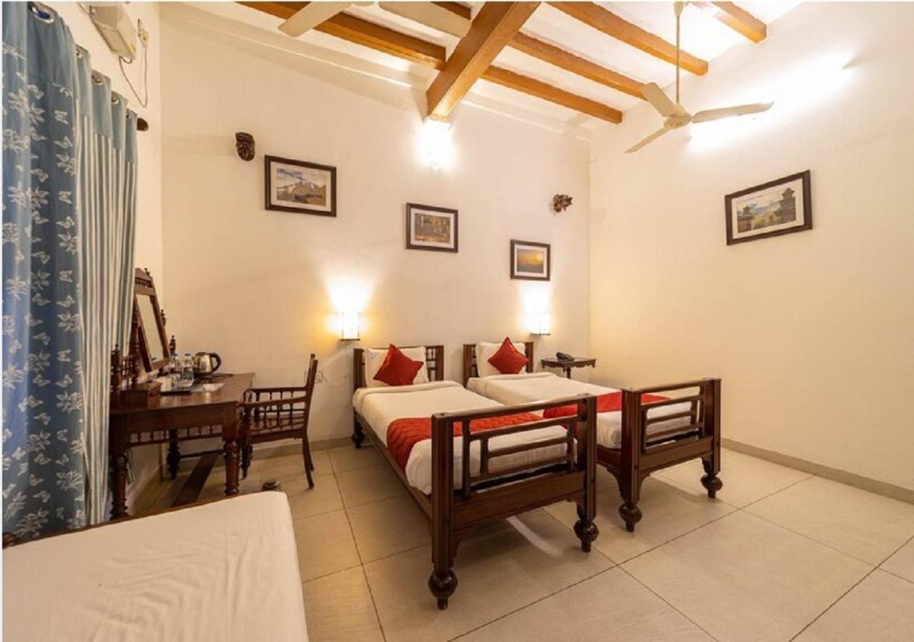 Dumas Guest House Pondicherry Exterior photo